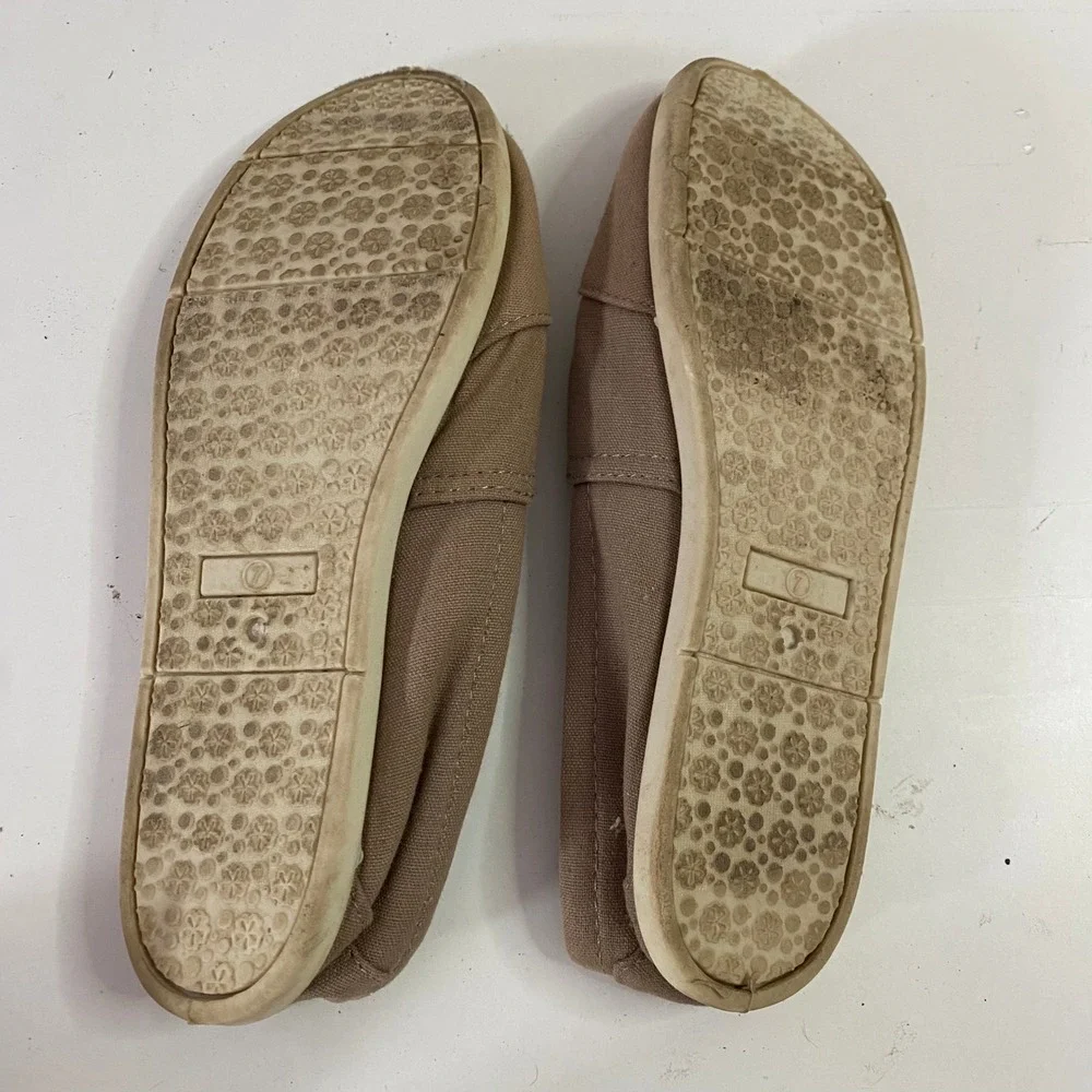 Faded Glory Slip On Canvas Flats‎ Women Size 7 Tan Leopard Print shoes